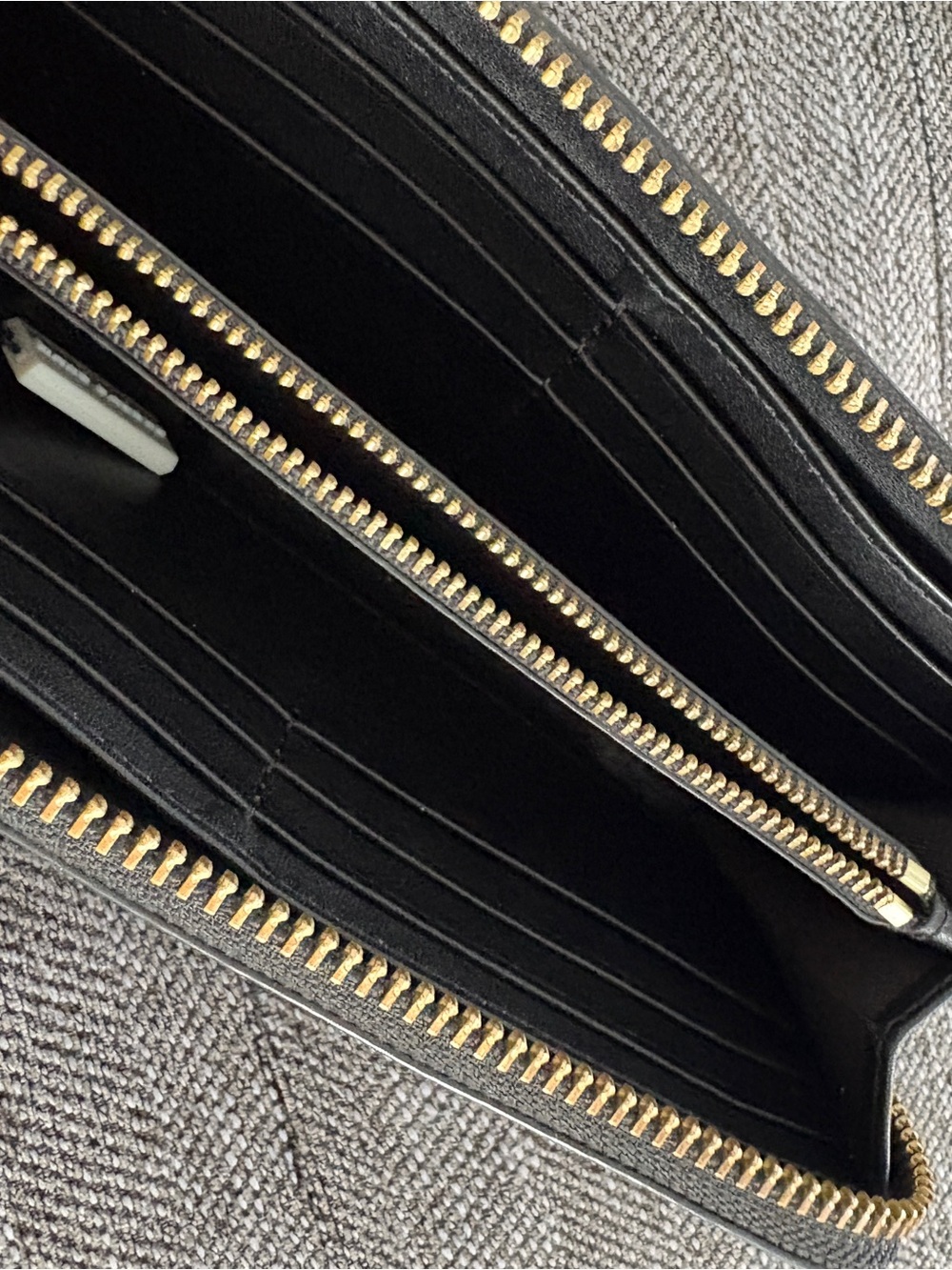 Marc Jacobs Gotham Wallet - Picture 5 of 5